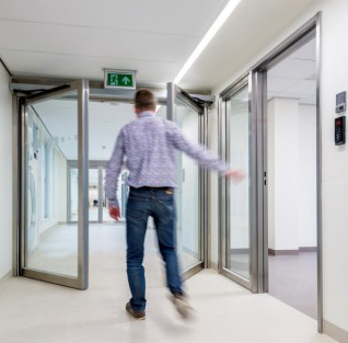Automatismo per porta a battente SW300 Assa Abloy